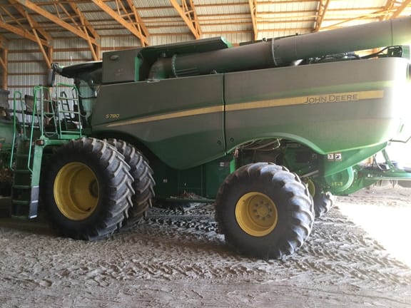 2022 John Deere S780 Equipment Image0