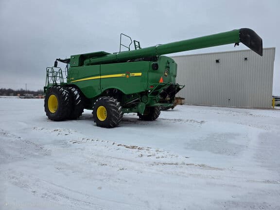 Image of John Deere S780 equipment image 1