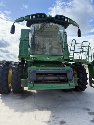 2022 John Deere S780 Equipment Image0