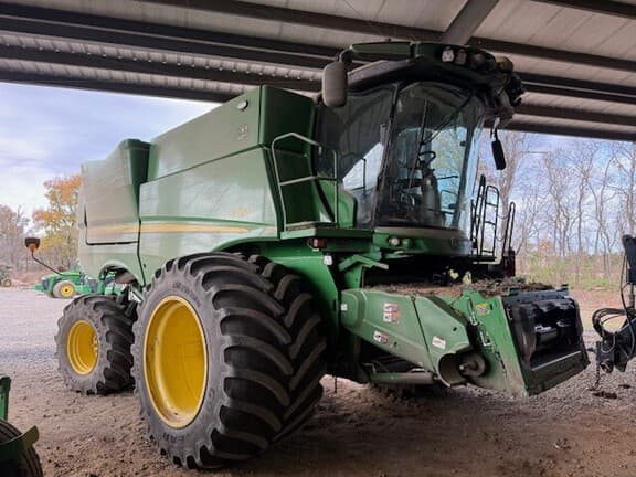 Image of John Deere S780 Primary image
