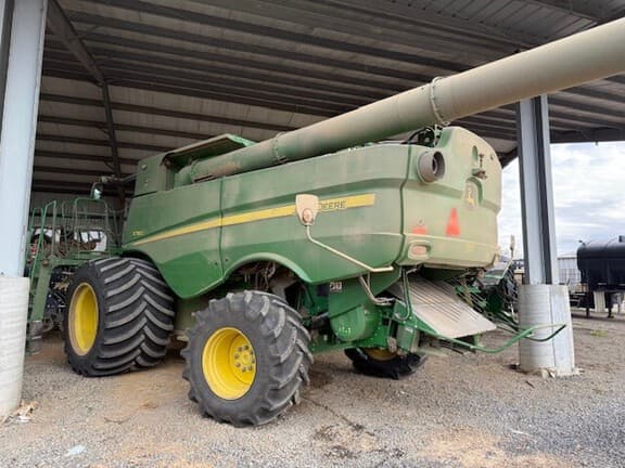 Image of John Deere S780 equipment image 2