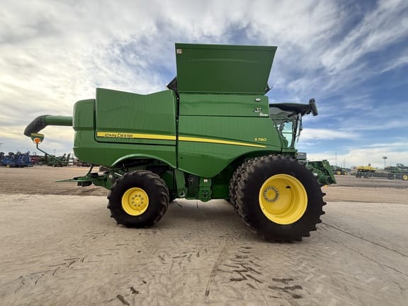 2022 John Deere S780 Equipment Image0