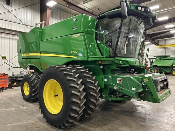 2022 John Deere S780 Equipment Image0