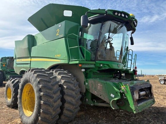 2022 John Deere S790 Equipment Image0