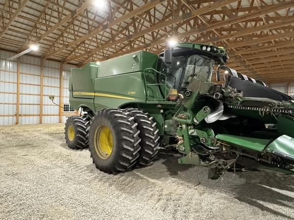 Image of John Deere S790 equipment image 1