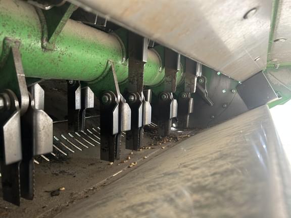 Image of John Deere S790 equipment image 2