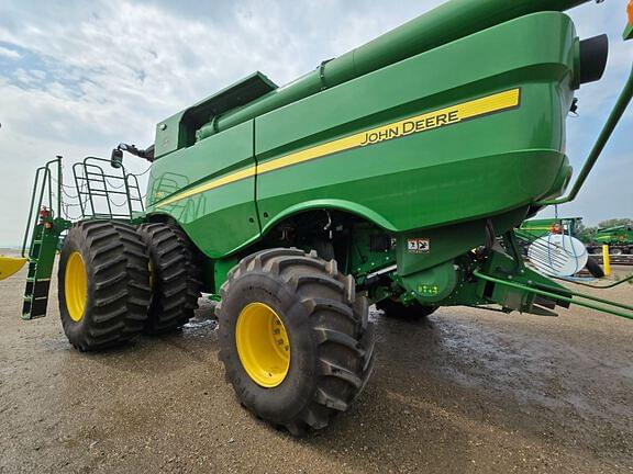 Image of John Deere S790 equipment image 1