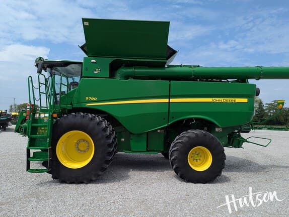 Image of John Deere S790 equipment image 4