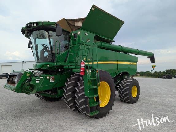 Image of John Deere S790 equipment image 1