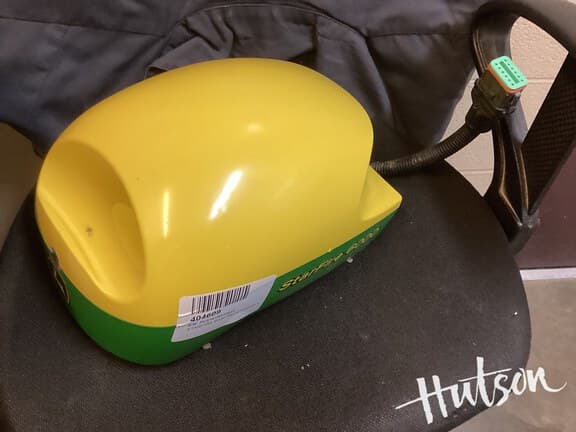 Image of John Deere StarFire 6000 equipment image 3