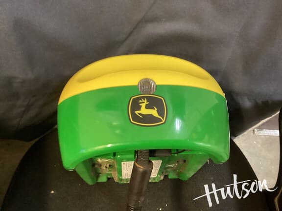 Image of John Deere StarFire 6000 equipment image 2