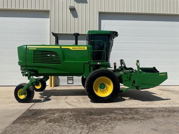 Image of John Deere W200M equipment image 2