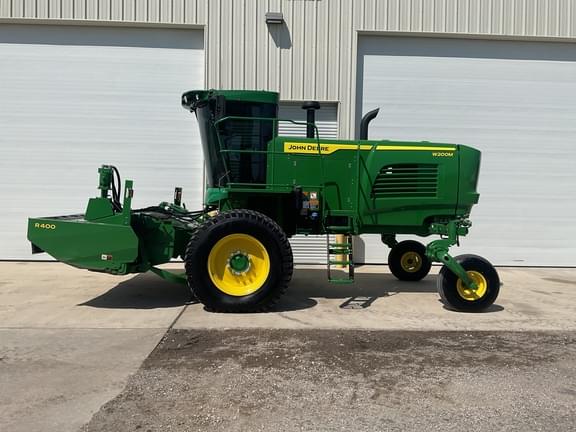 Image of John Deere W200M Primary image