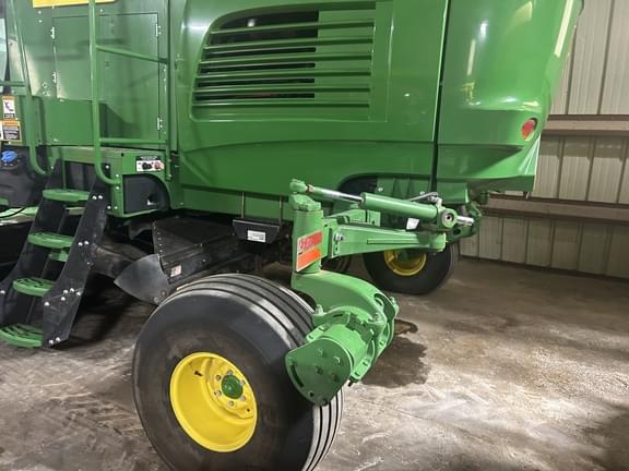 Image of John Deere W235M equipment image 3