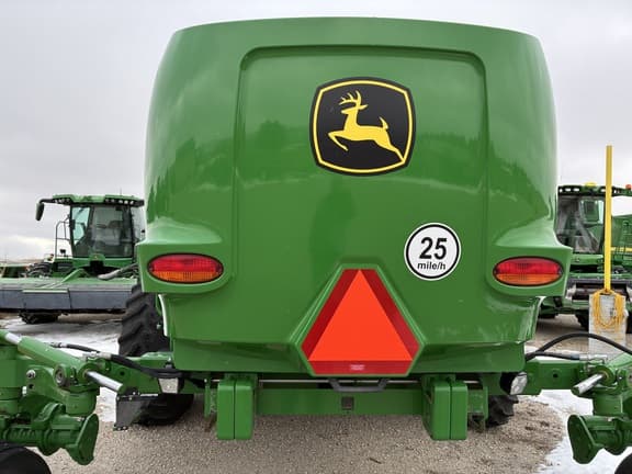 Image of John Deere W235R equipment image 4