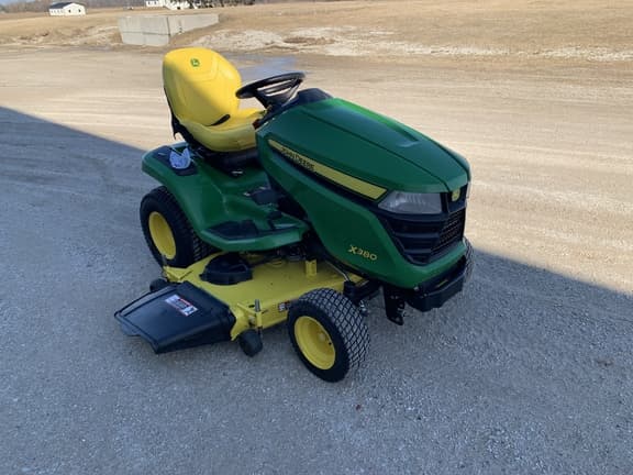 Image of John Deere X380 equipment image 3