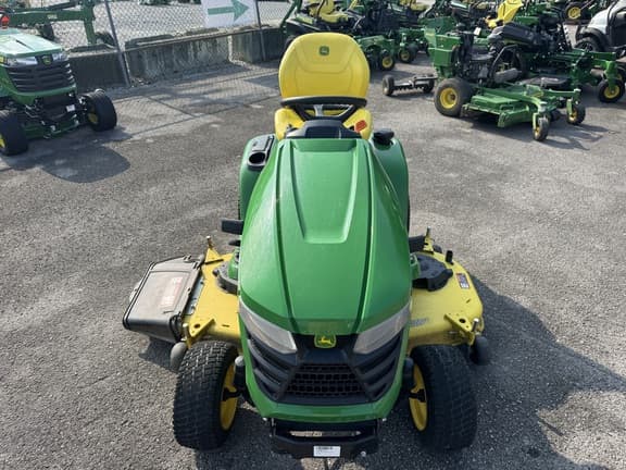 Image of John Deere X380 equipment image 4