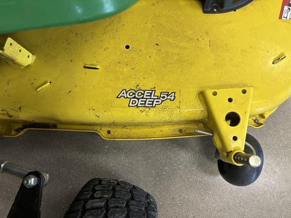 Image of John Deere X390 equipment image 3