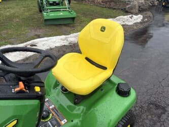 Image of John Deere X390 equipment image 4