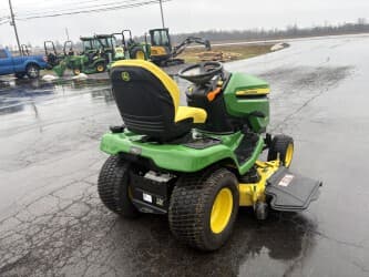 Image of John Deere X390 equipment image 3
