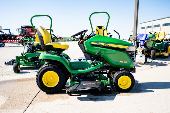 Image of John Deere X390 equipment image 4