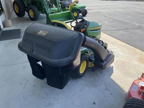 Image of John Deere X390 equipment image 3