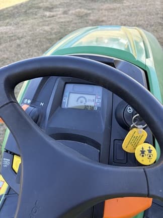 Image of John Deere X394 equipment image 3