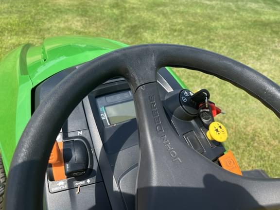 Image of John Deere X570 equipment image 4