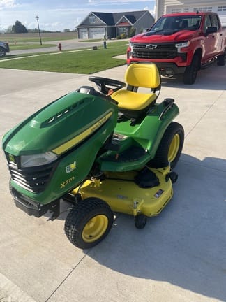 2022 John Deere X570 Equipment Image0