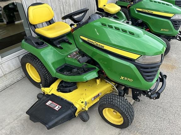 Image of John Deere X570 equipment image 1