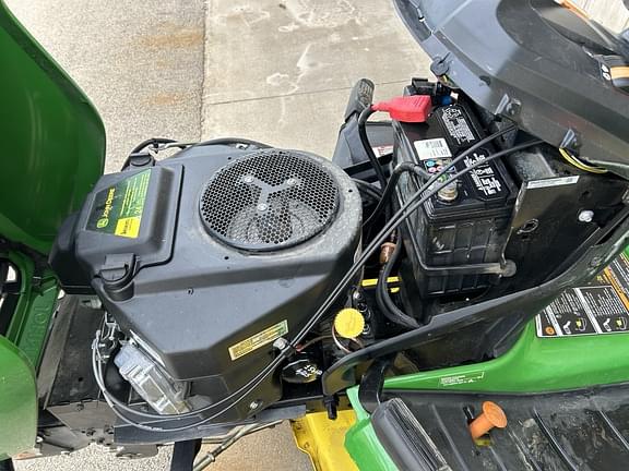 Image of John Deere X570 equipment image 4