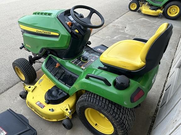 Image of John Deere X570 equipment image 3