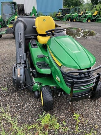 2022 John Deere X570 Equipment Image0