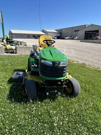 Image of John Deere X730 equipment image 3