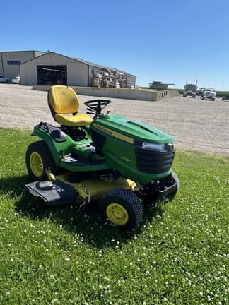 Image of John Deere X730 equipment image 2