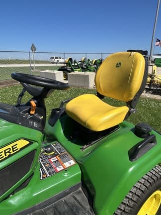 Image of John Deere X730 equipment image 4