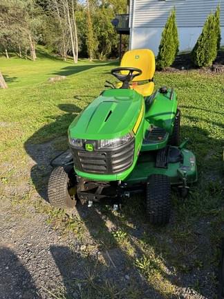 Image of John Deere X730 equipment image 1