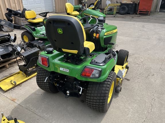 Image of John Deere X730 equipment image 3