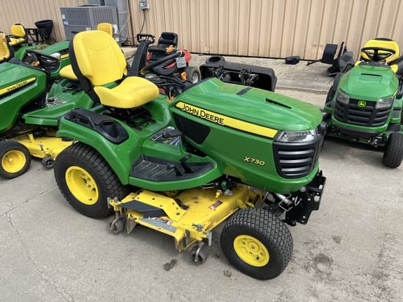 Image of John Deere X730 equipment image 1