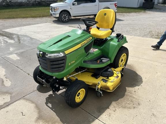 Image of John Deere X734 equipment image 1