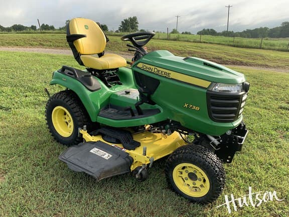 Image of John Deere X738 Primary image