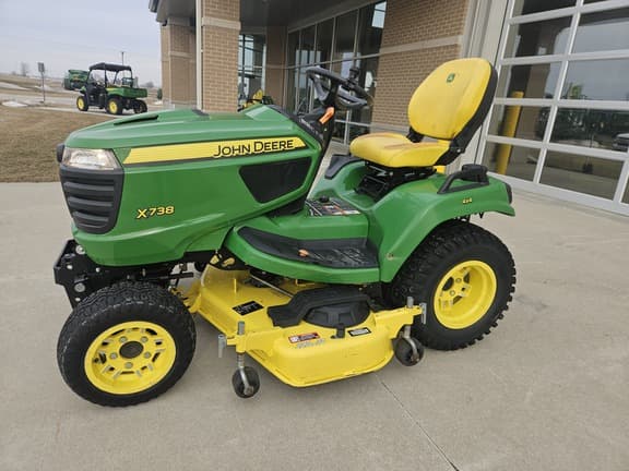 Image of John Deere X738 Primary image