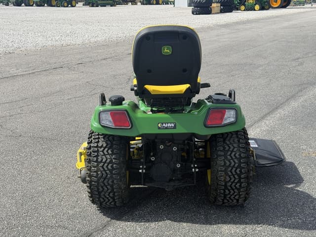 Image of John Deere X738 equipment image 3