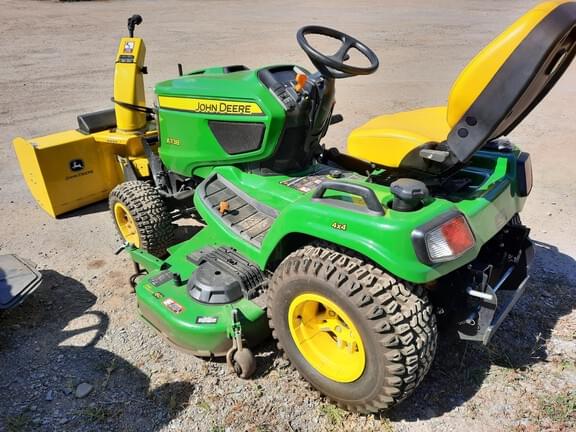 Image of John Deere X738 equipment image 1