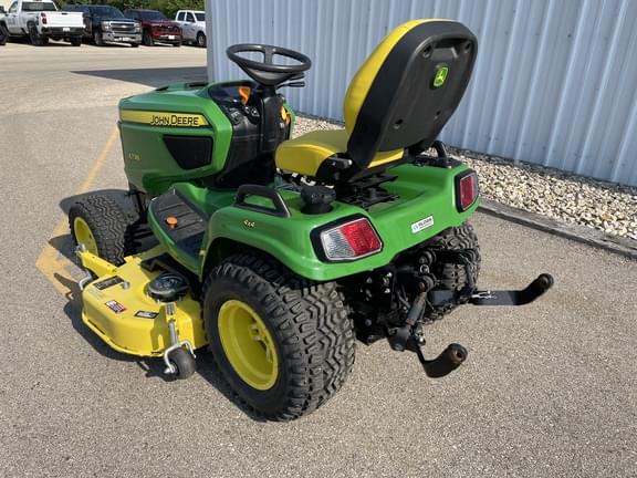 Image of John Deere X738 equipment image 2