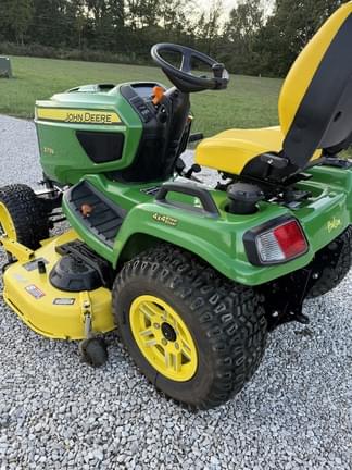 Image of John Deere X739 equipment image 3