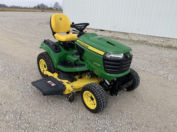 Main image John Deere X739
