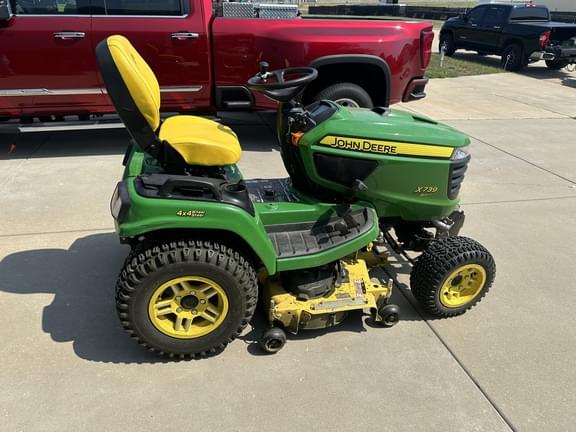 Image of John Deere X739 Primary image