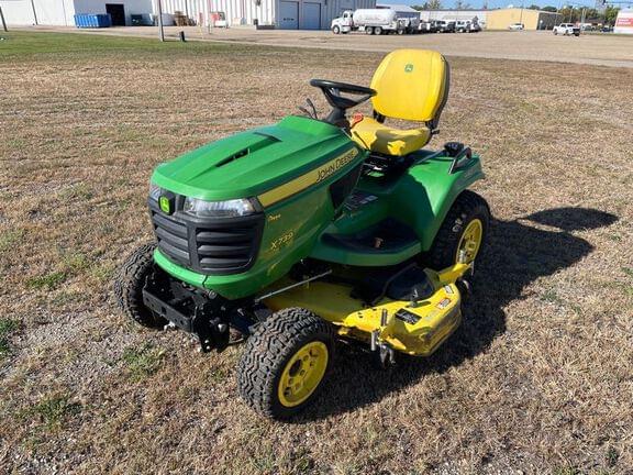 Image of John Deere X739 Primary image