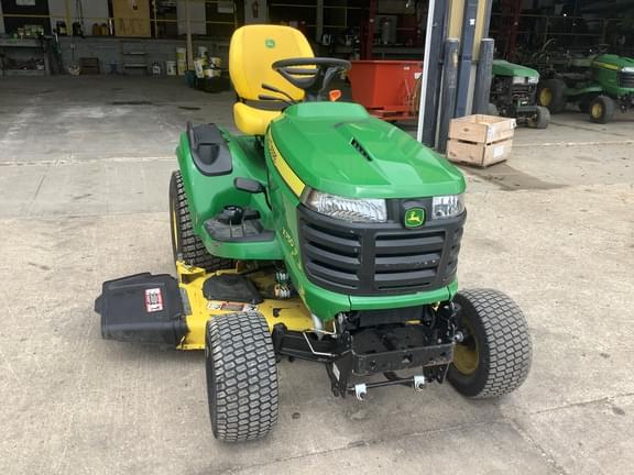 Image of John Deere X750 equipment image 1